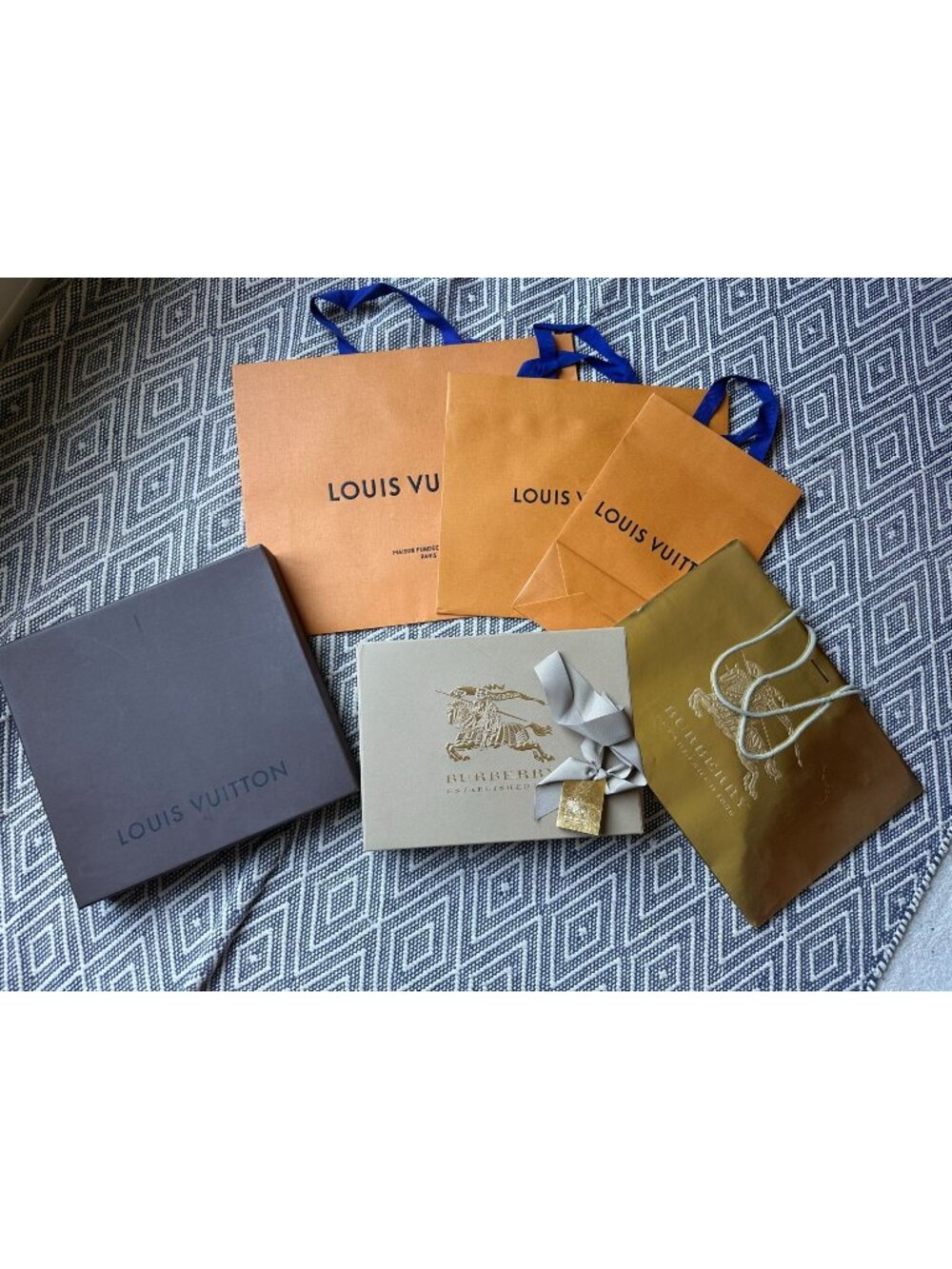 Designer lot 3 EMPTY Louis Vuitton shopping bags LV brown hard box, Burberry box